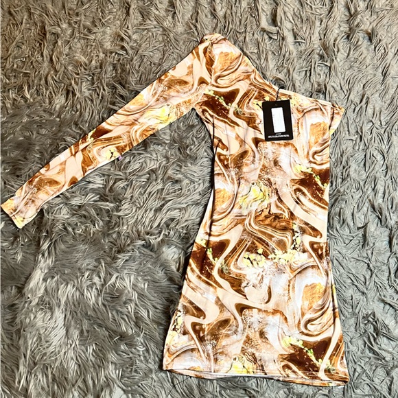 ✨Brown Marble Print One Shoulder Cut Out Dress✨ - Picture 4 of 4